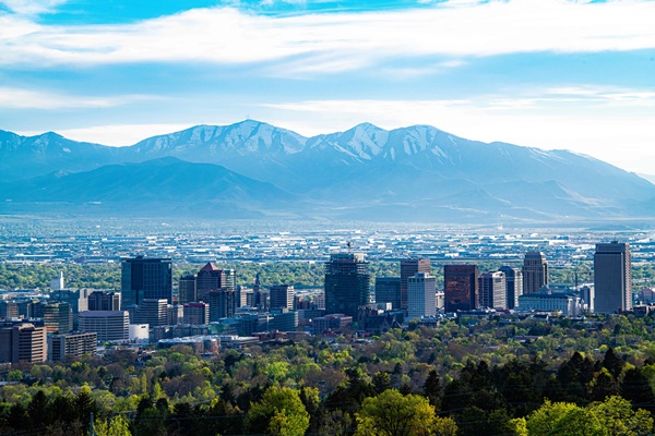 view of Salt Lake City and mountains in the background 